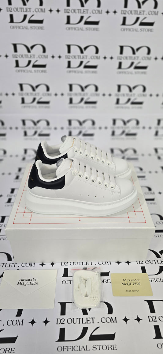 #2 Alexander McQueen classica pelle