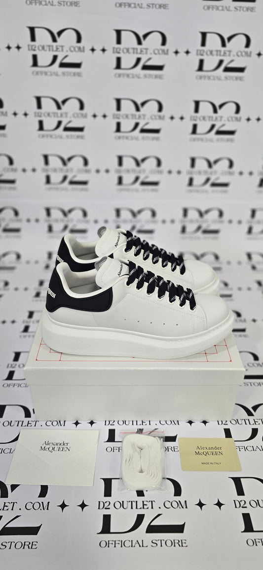 #7 Alexander McQueen bianco / nero