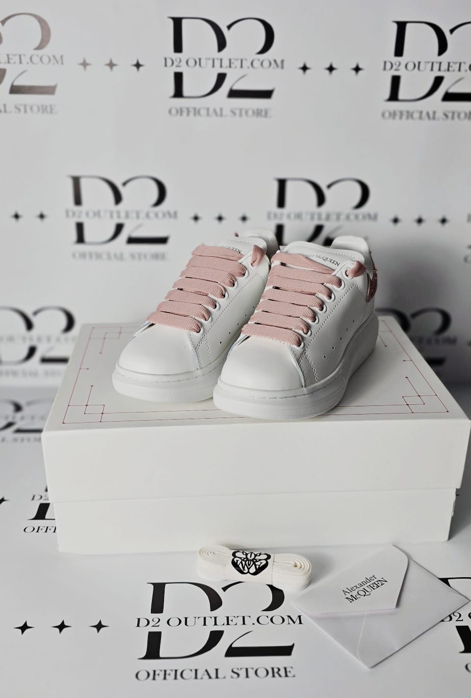 #9 Alexander McQueen Rosa Brillantini