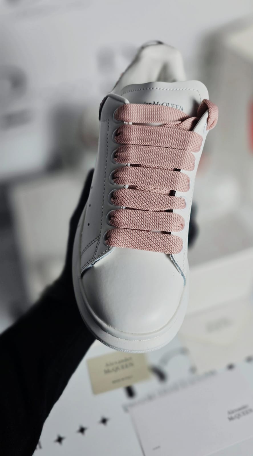 #9 Alexander McQueen Rosa Brillantini