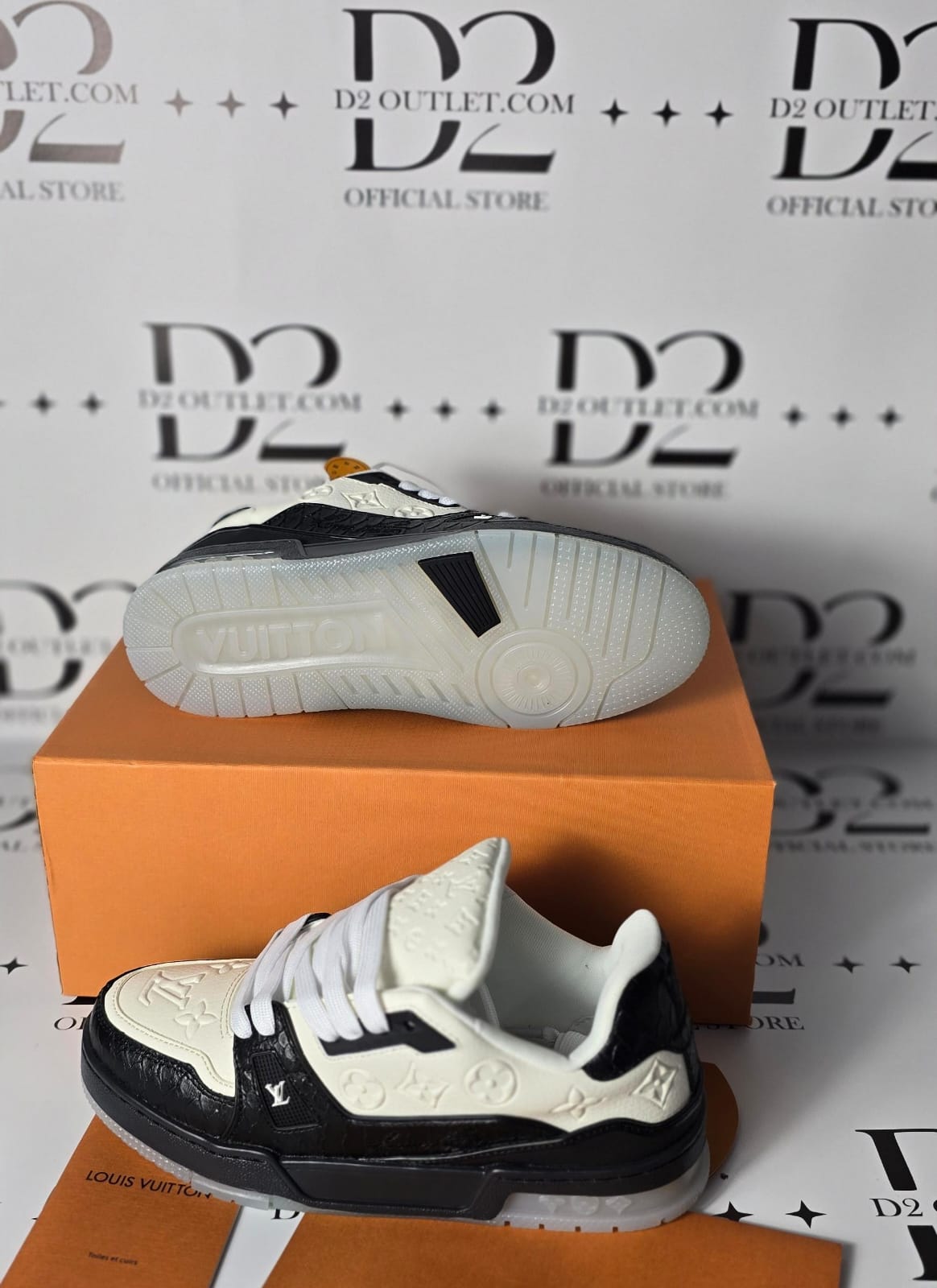 LV Trainer White Black