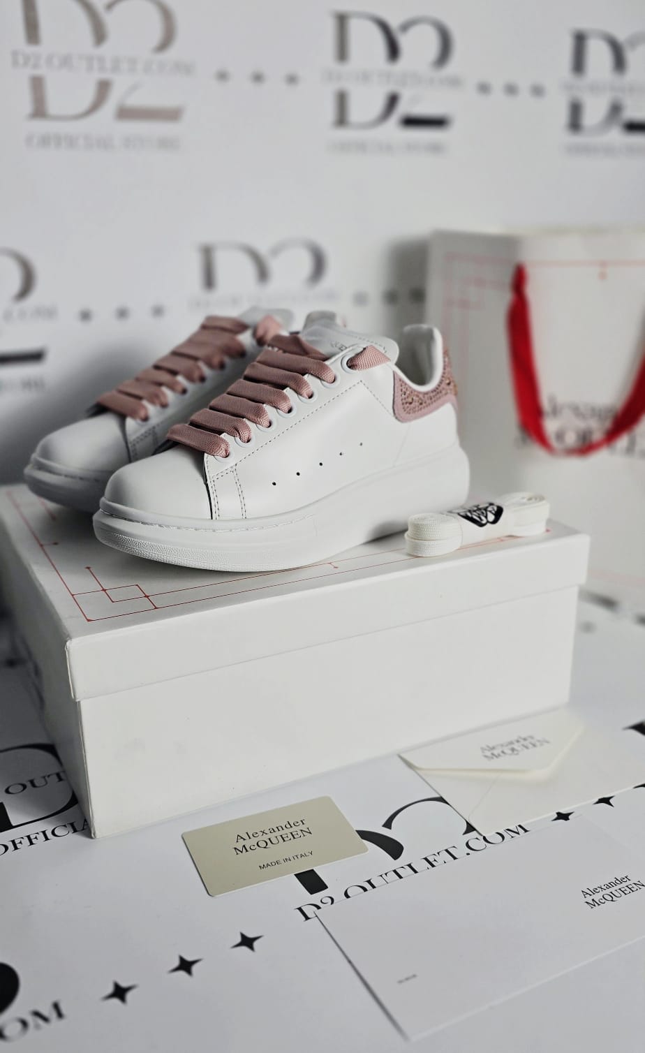 #9 Alexander McQueen Rosa Brillantini