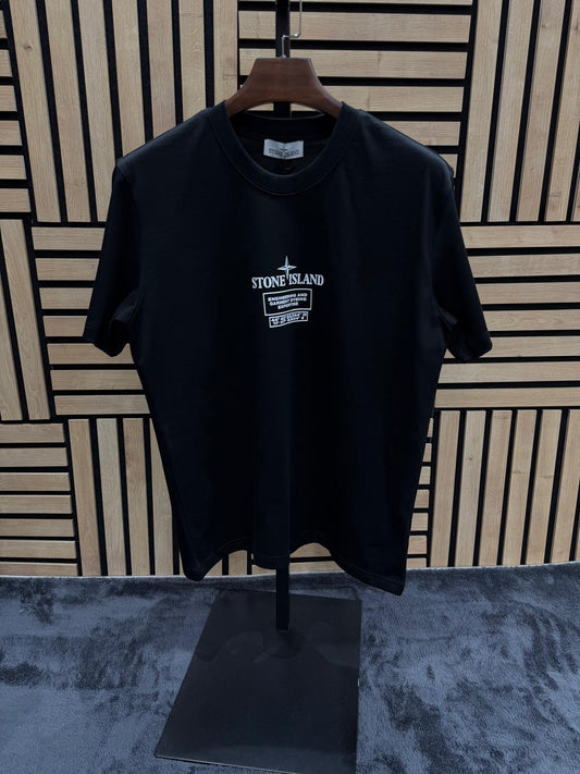 T-shirt stone island