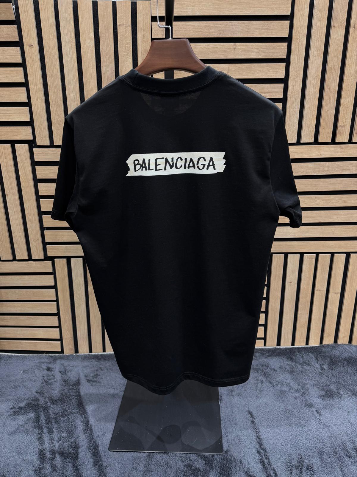 T-shirt Balenciaga