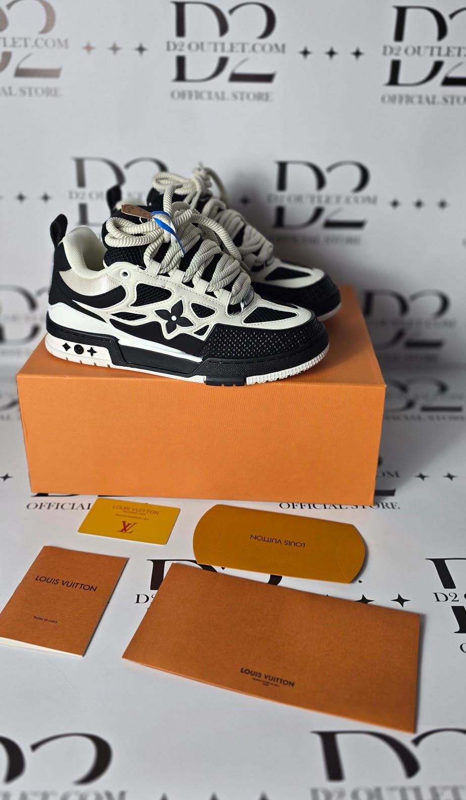 LV skate Black white